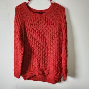 H&M Red Chunky Knit Sweater XS Cozy Textured Raglan Sleeve High Low Hem
